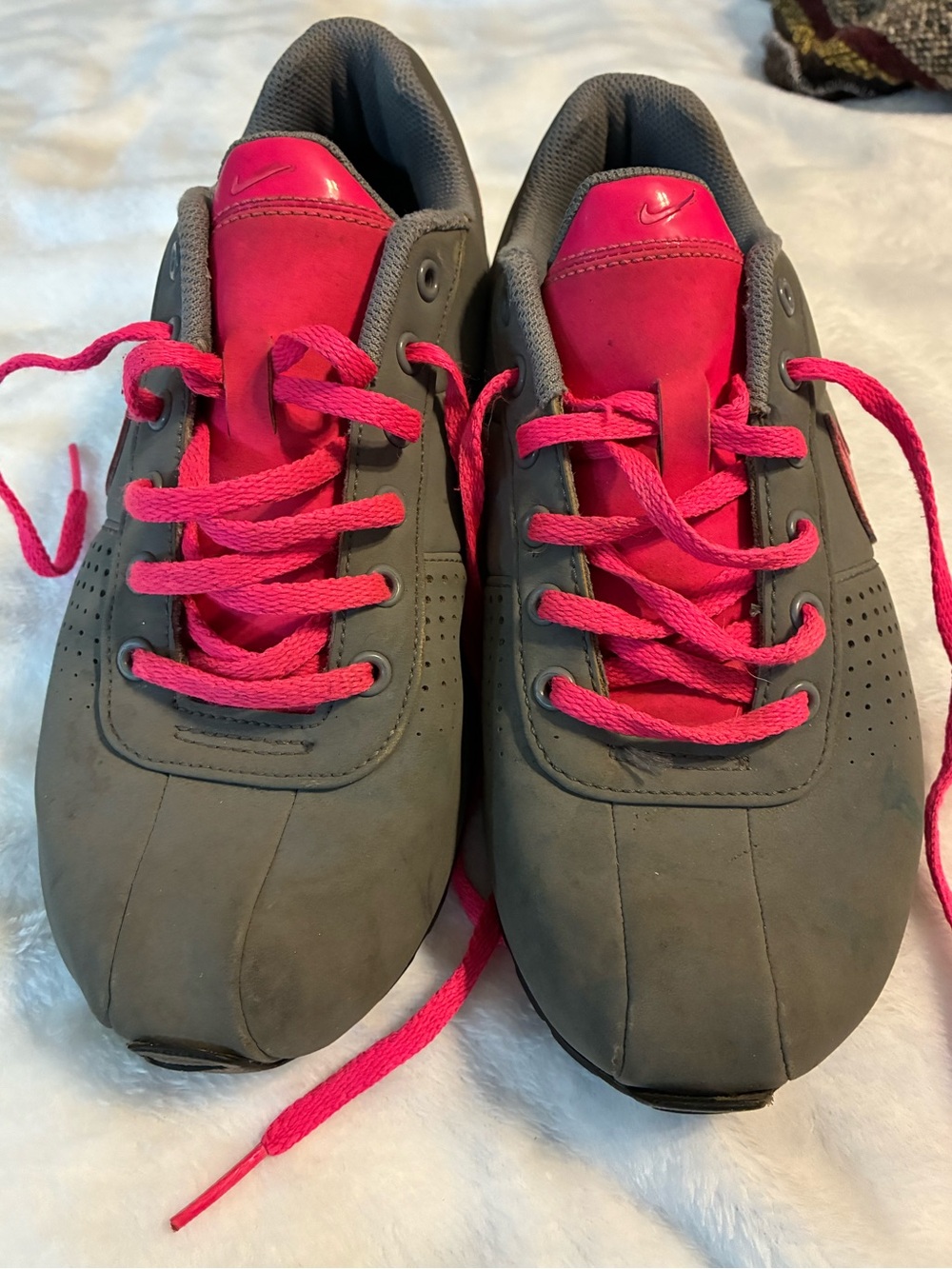 Nike Shox Kids Gray Sneakers with Bright Pink Accents Size 5Y